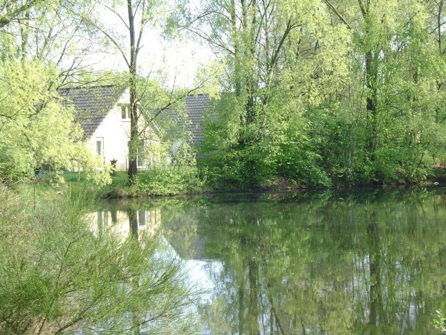 Vrijstaande Recreatievilla Met Ruime Omheinde Tuin Posterholt 외부 사진